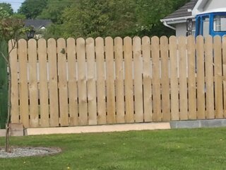 Round Top Open Picket on Timber Posts - Wicklow